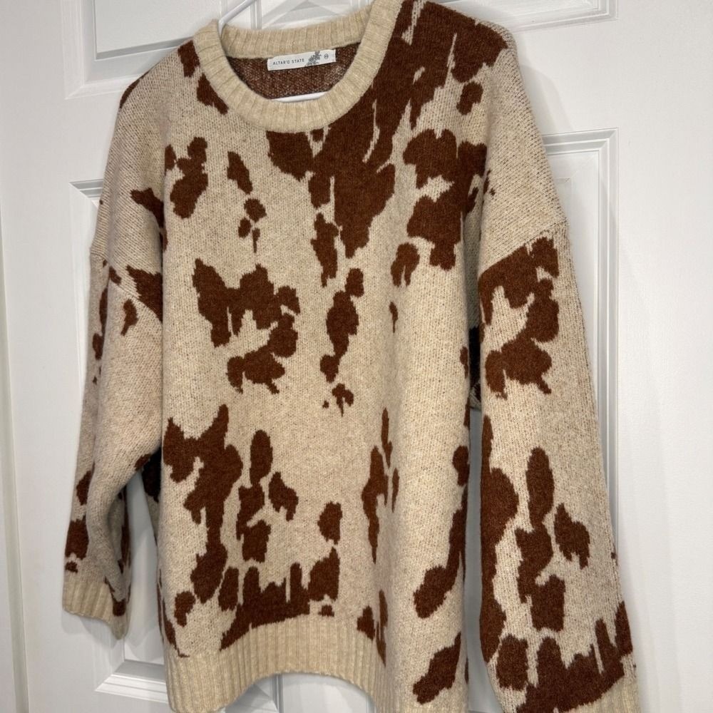 Altar'd State Cow Print Oversized Crew Neck Sweater Brown Cream Size XS NWT - Picture 3 of 7